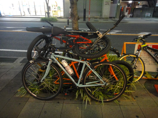 クランパス_c0132901_2123377.jpg