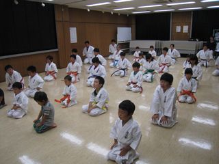 手稲教室 今日も元気に体験!_c0118332_0111466.jpg