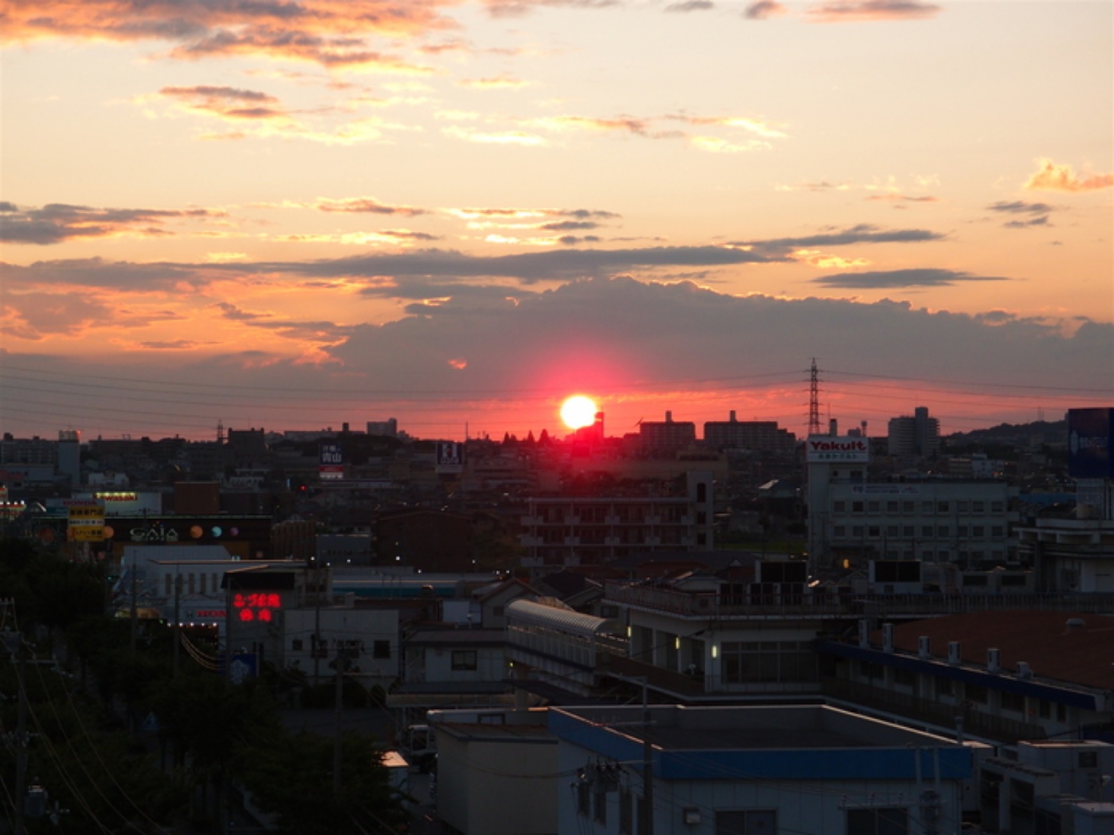 風と花の街　　　　　　　　　　　明日に礼拝　昨夜に感謝_e0093336_19593242.jpg