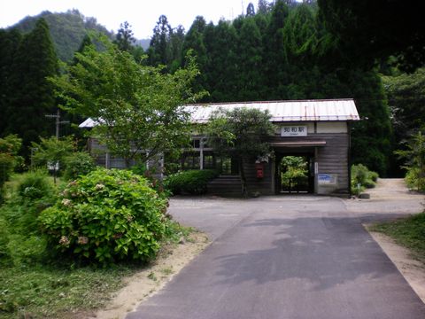 真夏の中国地方ローカル線7 (芸備線)_b0005281_1444462.jpg