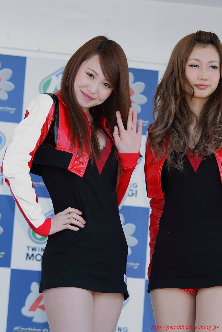 松田結衣 さん Docomo Team Dandelion Racing サーキットレディ その1 Peach Body 松田結衣 さん Docomo Team Dandelion Racing サーキットレディ その1 Peach Body