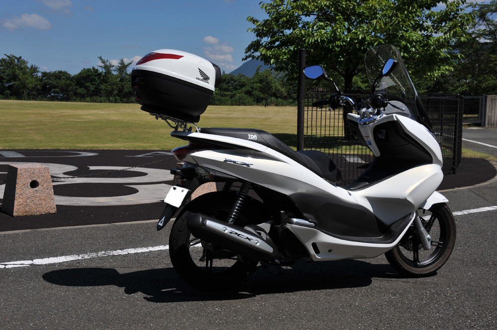 ＰＣＸ マフラーガーニッシュ装着録_a0042310_1346662.jpg