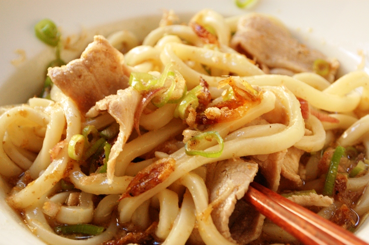 香り豊かな特製冷しゃぶうどん_d0104926_1221589.jpg