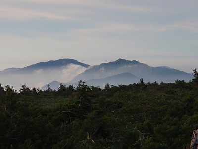 目には花、喉には雪融水が嬉しい白山北部登山路グルリンポン<part２＞≪2日目≫_c0097754_18232354.jpg