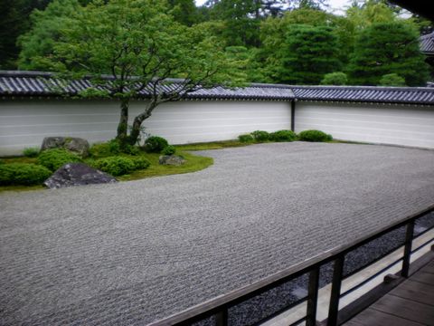 ふたたび古都に向かう1 (京都・銀閣寺/南禅寺)_b0005281_15575210.jpg