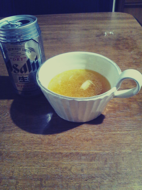 謎のにんにくスープ_c0246783_21422276.jpg