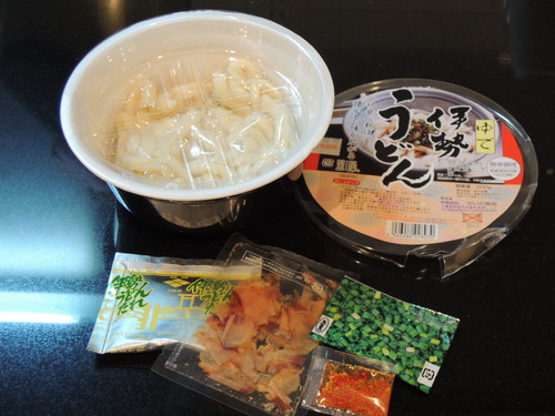 カップの伊勢うどんを発見 体験 伊勢うどん友の会