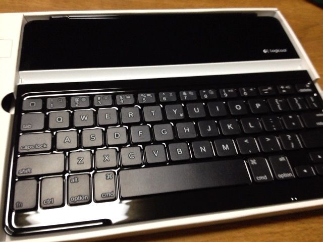 Logicool Ultrathin Keyboard Cover_e0001907_1948405.jpg