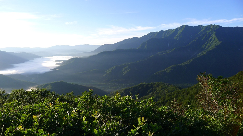 越後駒ヶ岳、巻機山登山ツアー_d0007657_92217.jpg