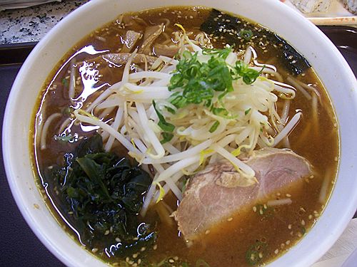 ２０１２年８月６日　仰天味噌ラーメンが食べれる店_a0136671_23231980.jpg