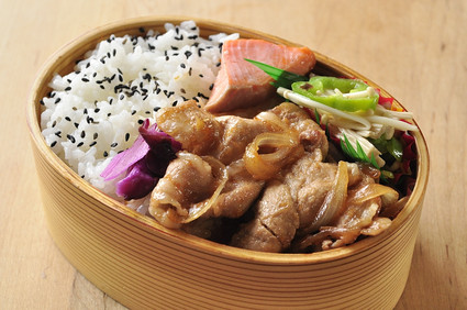 豚の生姜焼き弁当_b0171098_114457.jpg
