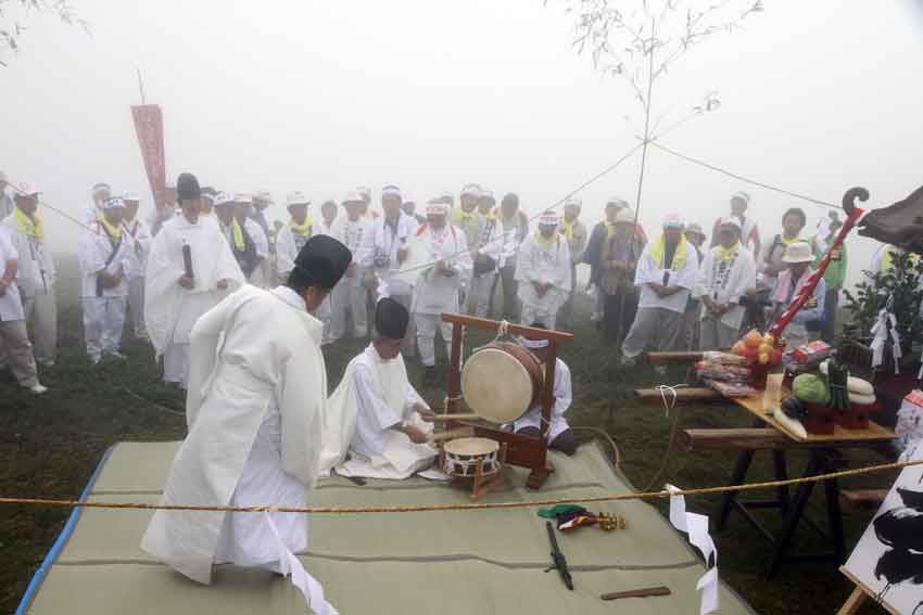 2012「剣山夏祭り」～劔山本宮劔神社例大祭～13♪「劍の舞」奉納♪_d0058941_19551026.jpg