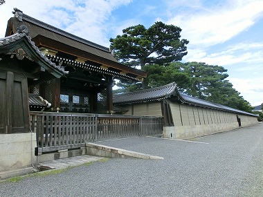 京都御所(京都史跡めぐり 大江戸散歩)_c0187004_1131519.jpg