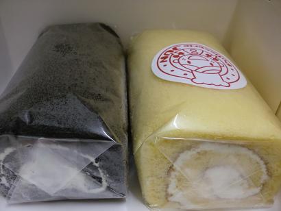 パティスリーJUNさんのロールケーキ!!_f0172281_19515810.jpg