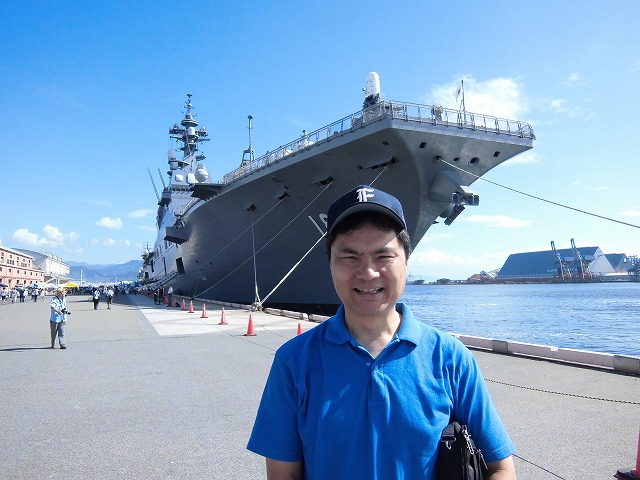 とにかくデカイ ヘリコプター搭載型護衛艦「ひゅうが」_f0141310_7345967.jpg