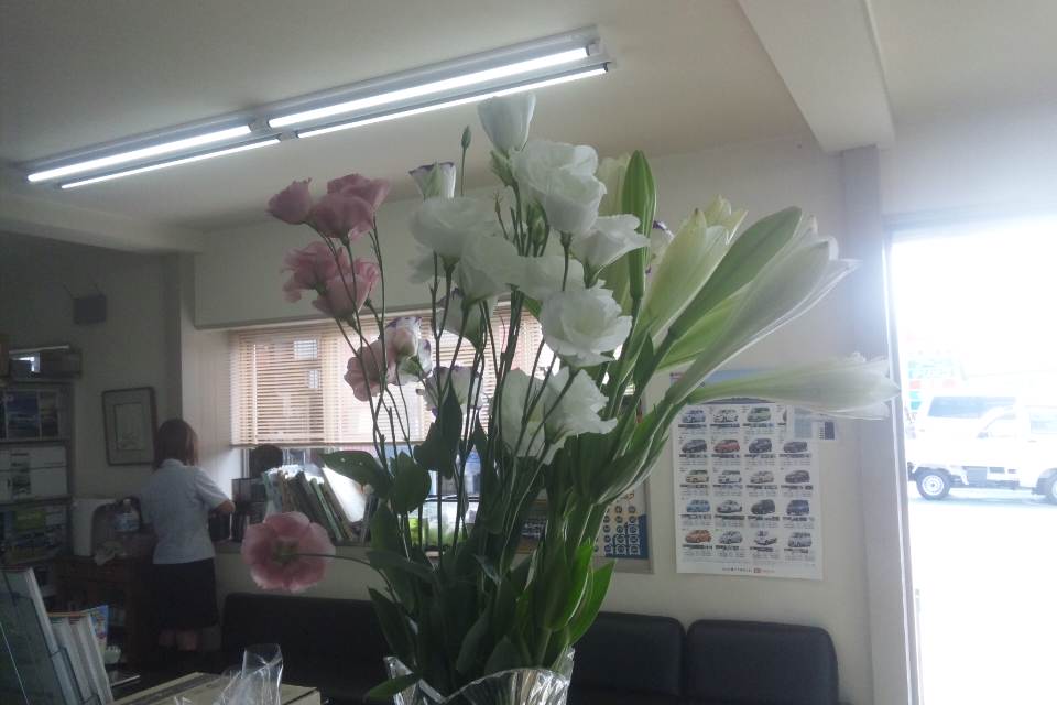 石田自動車さんから、花束をいただきました。_b0237229_8162927.jpg