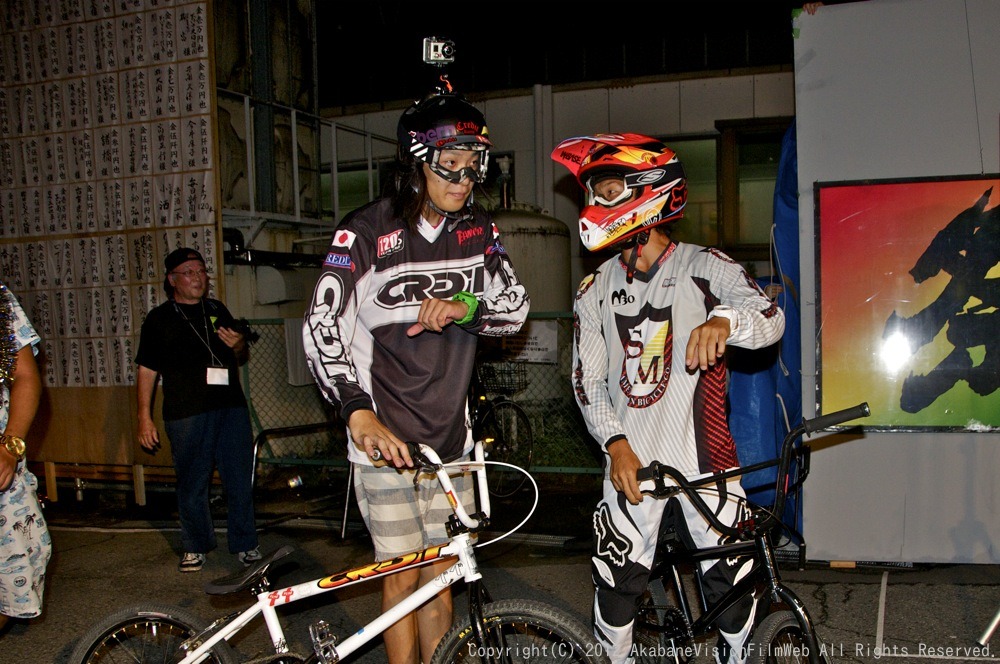 ２０１２第27回玉川学園南口商店会夏祭りチームDIG-IT BMXショウVOL2：レーサーパフォーマンス_b0065730_1813226.jpg