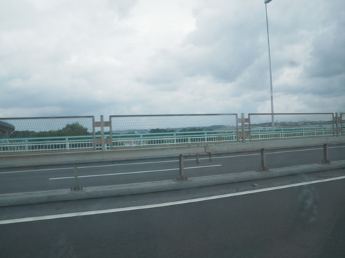 d0252642_18374.jpg