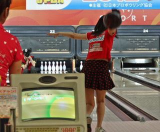 プロボウリングレディース新人戦!_d0156990_1758727.jpg