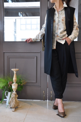 モノグラムが新鮮・・・STELLA McCARTNEY_e0127399_1913204.jpg