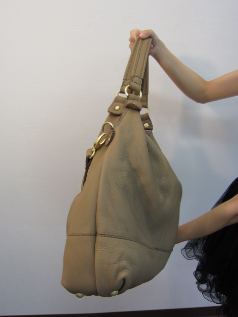 ☆ビュレ  スクエアＢＩＧ ２ＷＡＹショルダーＢＡＧ　b－７７３１　☆サムディ新作☆_e0076692_20513088.jpg