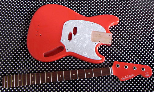 「Fiesta RedのGastank Bass」の塗装が完了〜しました!_e0053731_18495413.jpg