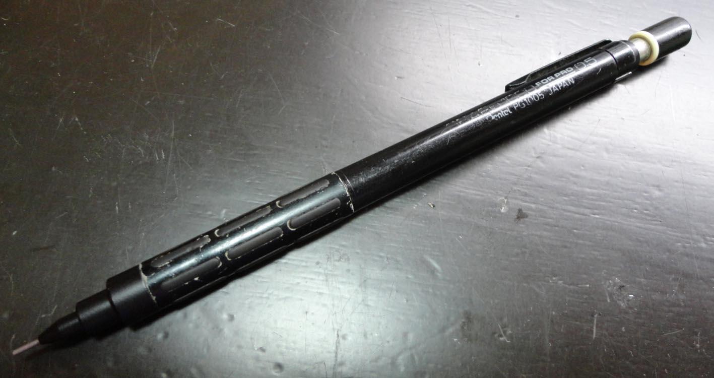 MECHANICAL PENCIL_a0277360_0122446.jpg