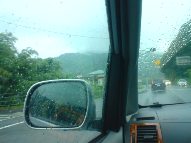 雨降り_a0040876_1452313.jpg