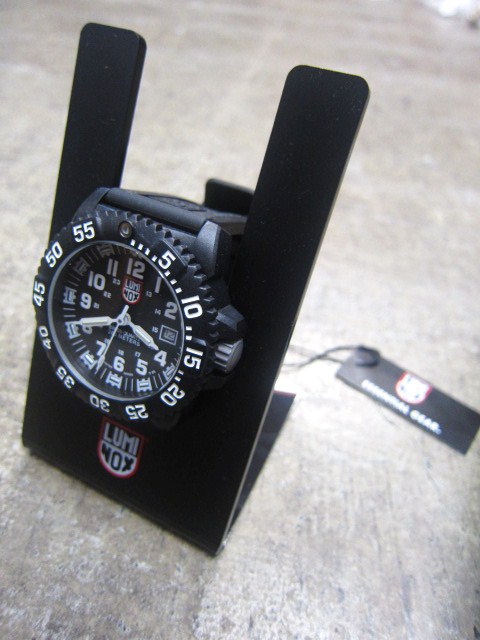 夏のアクセサリー特集 ③ ・・・ LIMI NOX (COLOR MARK WHITE 限定)!☆ _d0152280_21301928.jpg