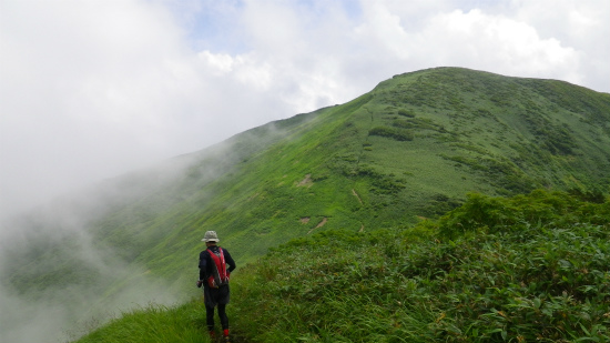 中ノ岳登山_e0151874_11102135.jpg