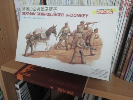 Amazon.co.jp: ドラゴン DRAGON 1/35 ドイツ山岳兵 ロバ 6078