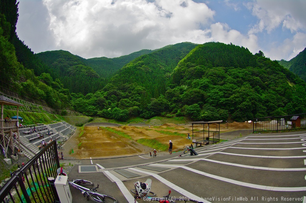 ８月１２日滝沢サイクルパークの風景_b0065730_18221256.jpg