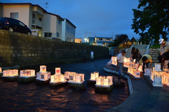 2012年8月15日（水）：灯篭流しと武佐のお祭り[中標津町郷土館]_e0062415_2248082.jpg