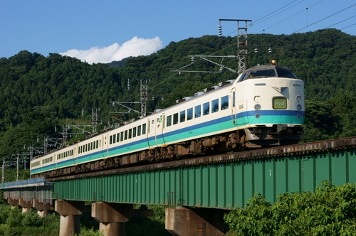 8/14　おはよう信越・T18北越・くびき野・いなほ・あけぼの客車回送・遅れトワ_d0223231_10381249.jpg