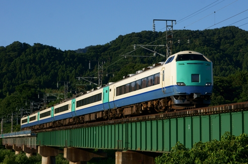 8/14　おはよう信越・T18北越・くびき野・いなほ・あけぼの客車回送・遅れトワ_d0223231_10382083.jpg