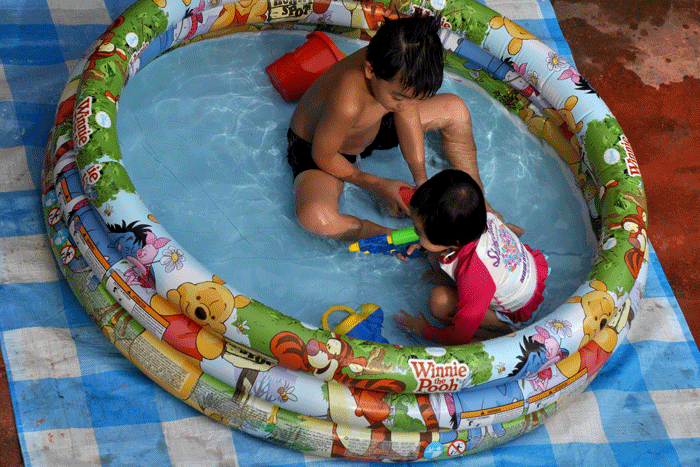 ビニールプール Yellow Ochre ビニールプール Yellow Ochre