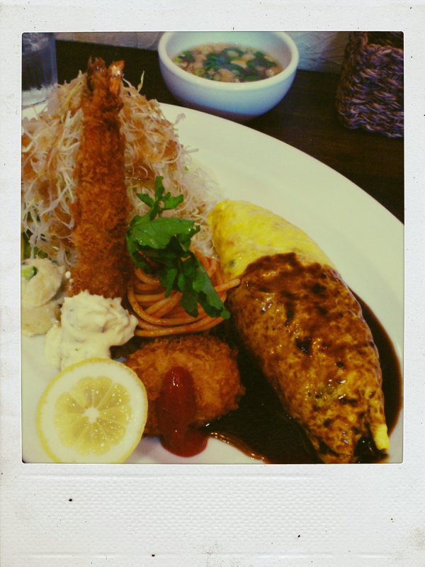 地味に通っている洋食おかだ_b0065587_20504275.jpg