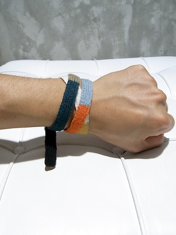 knitwristband_b0168403_1913995.jpg