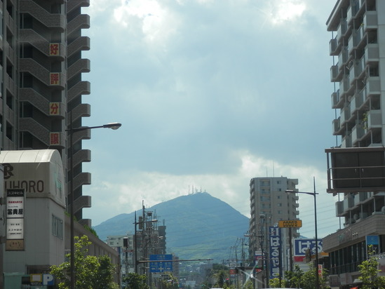 昼間は「猛暑」ですね。。_a0125419_1611430.jpg