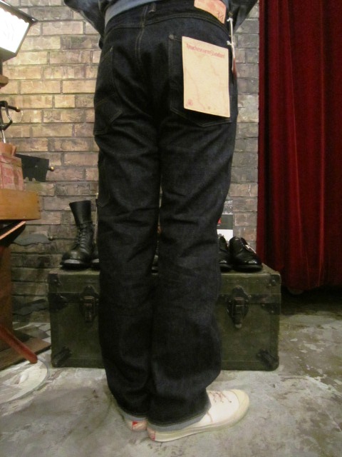 ANACHRONORM \"W Stitch 13.5oz Denim 6P PANTS\" ご紹介_f0191324_10111222.jpg