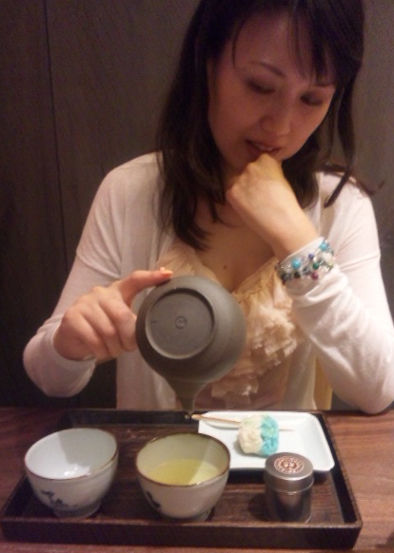 丸の内で美味しいお茶を一服♪「嘉木(かぼく)」@一保堂茶舗_b0051666_863116.jpg