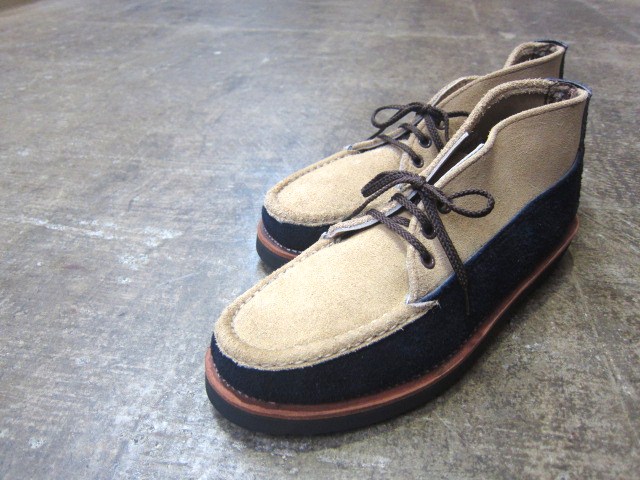 秋の始まりに如何が・・・!★? Russell Moccasin 別注Clays CHUKKA ♪_d0152280_1154528.jpg