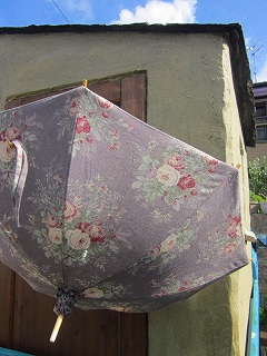 e0282984_1272239.jpg