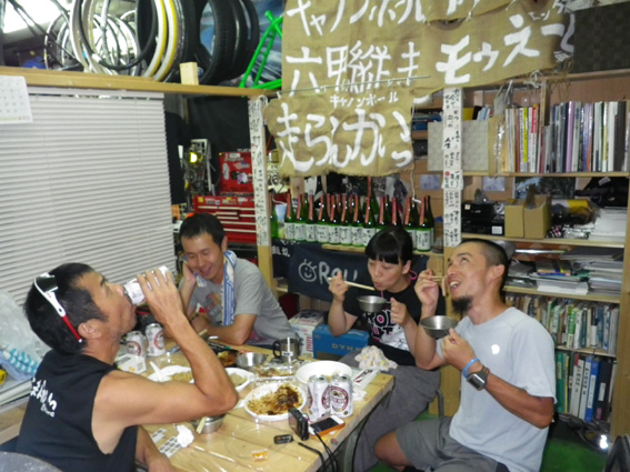 2012.08.09(木) 岡本ライダーやってくるマン_a0062810_1750457.jpg
