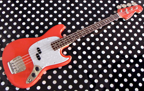 「Fiesta RedのGastank Bass 2本目」が完成しました！_e0053731_18221448.jpg