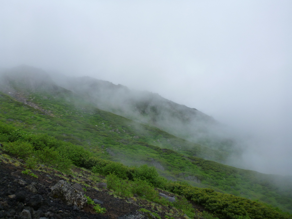 雨の木曽御嶽山（富士登山トレーニングツアー）（4）　1日目…9合目まで_e0195587_20323956.jpg