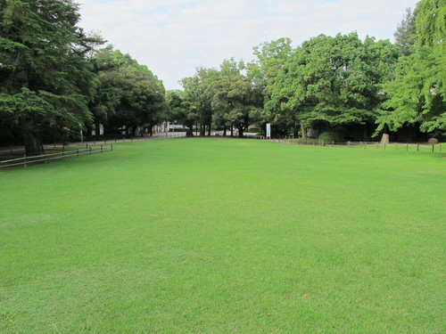 日本三名園の一つ「後楽園」外苑のモニュメント「みどりのリズム」_c0075701_22214267.jpg