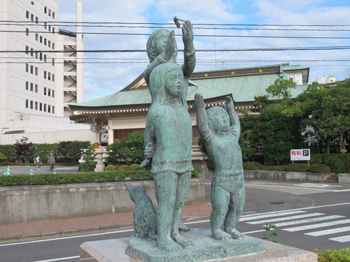 岡山・後楽の森公園の銅像・「竹とんぼ」_c0075701_22564660.jpg