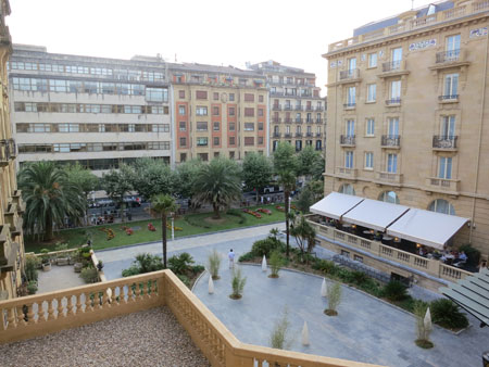 サン・セバスティアン \"SAN SEBASTIAN\" 1_c0108595_11212241.jpg