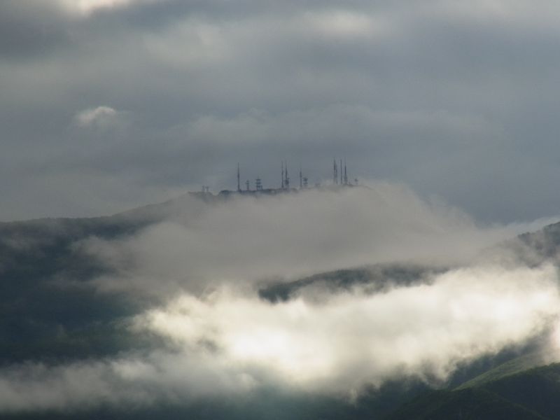 雲に覆われる札幌_c0025115_23354359.jpg
